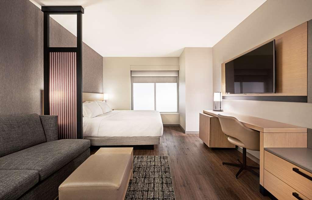 Hyatt Place Sacramento International Airport Room photo