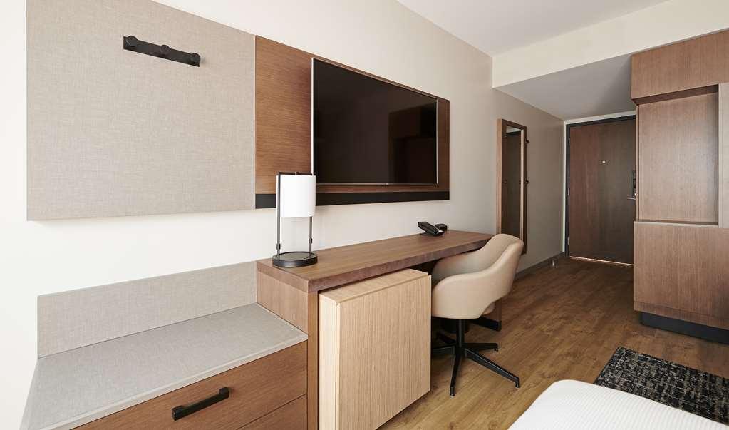 Hyatt Place Sacramento International Airport Room photo