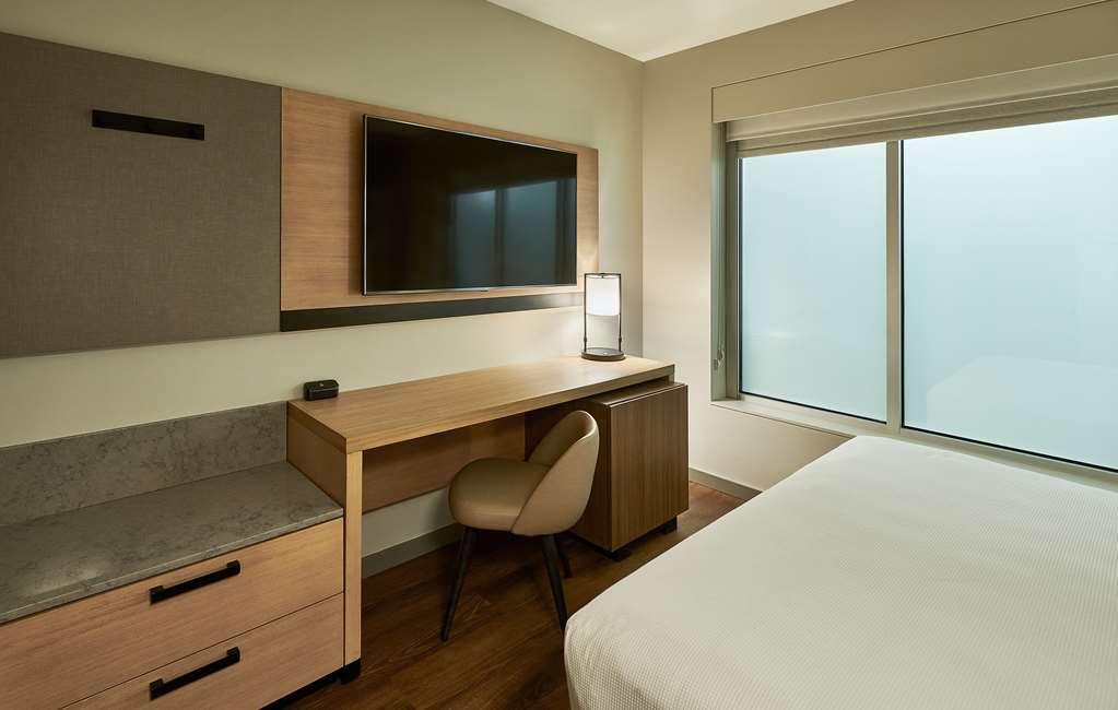 Hyatt Place Sacramento International Airport Room photo