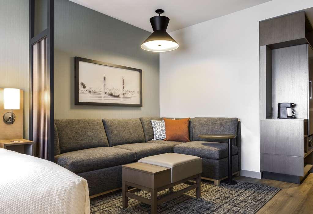 Hyatt Place Sacramento International Airport Room photo